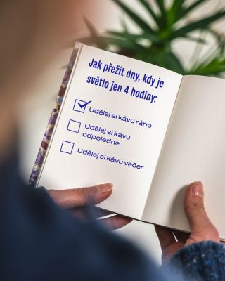 Black Friday sleva 20 % na zrnkovou kávu. ☁️ A zrovna vpadla do rány, když je venku světlo tak 4 hodiny. Náhoda? Nemyslíme...